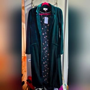 Velvet overcoat in forest green